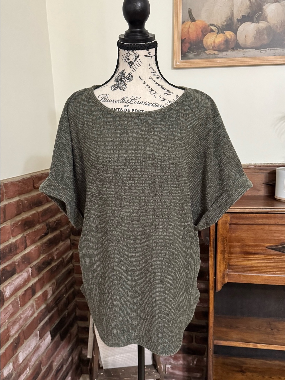 Max Studio Textured Knit Top Army Green Short Sleeve L NWT